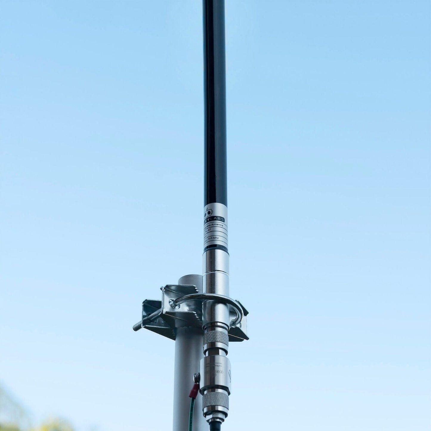 5.8dBi Fiberglass Antenna (868-915 MHz) - Black (Case of 16 Units) - Mapping Network